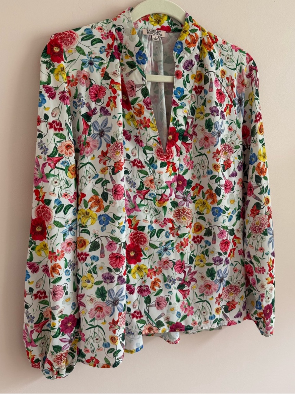 Badgley Mischka White Floral Split-Neck Blouse